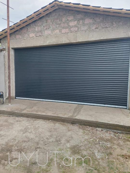 Շերտավոր դարպասներ զալյուզներով - FARMPLAST LLC