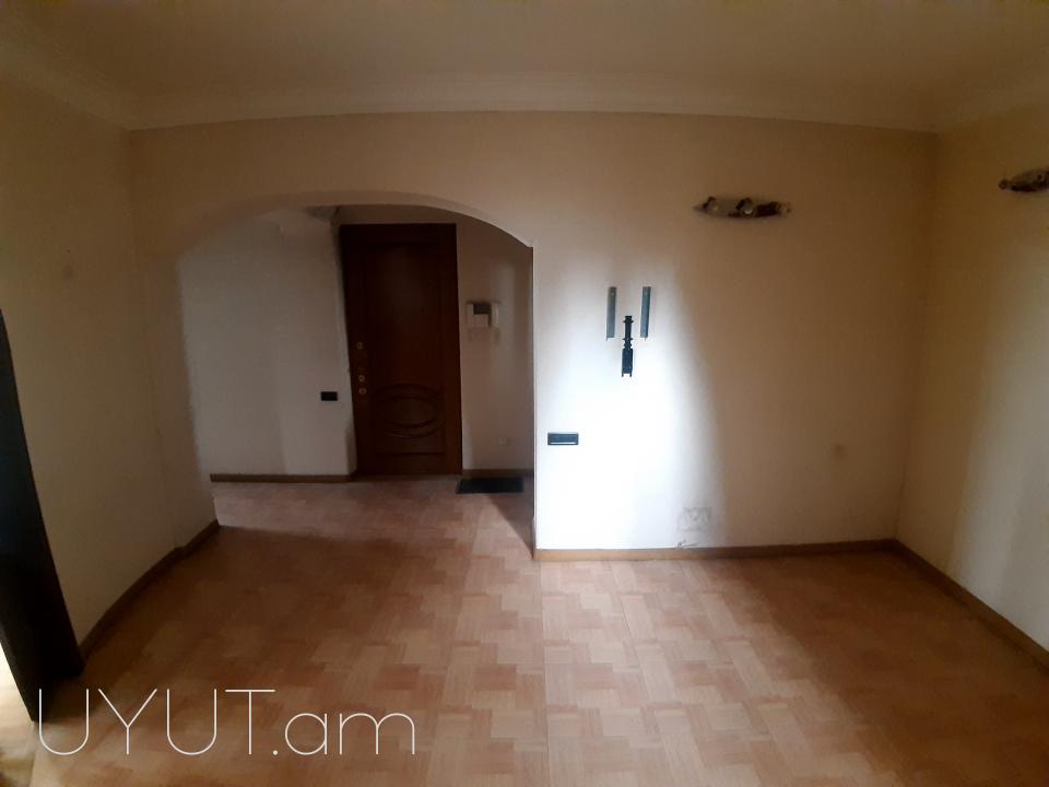 Փոքր կենտրոնում վաճառվում է պենտհաուս 2-ու հարկով