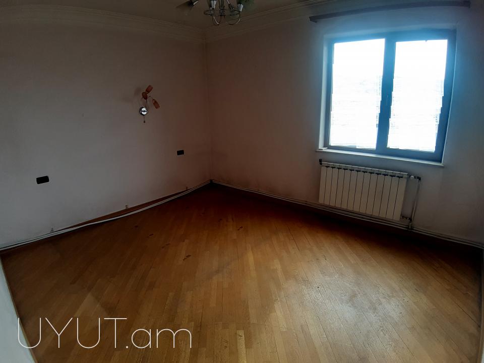 Փոքր կենտրոնում վաճառվում է պենտհաուս 2-ու հարկով