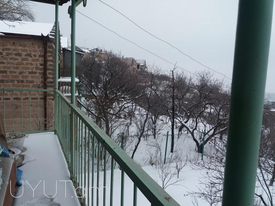 Ամառանոց    Ձորաղբյուրում.