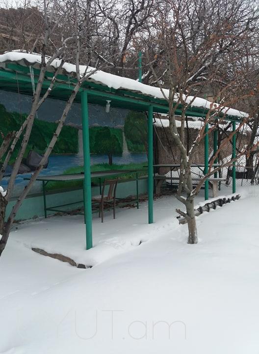 Ամառանոց    Ձորաղբյուրում.