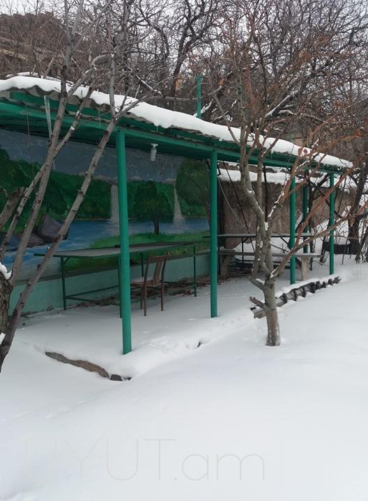 Ամառանոց    Ձորաղբյուրում.