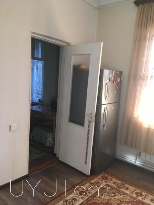 Առանձնատուն   Պտղնի   գյուղում