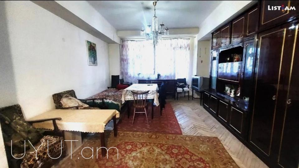 Նար Դոս փողոց 1 շենք ԵՐԵՎԱՆԻ ԱԼՐԱՂԱՑ ի մոտ Սիլաչի Փեթակ, Սուրմալու, Տաշիր, Ռոսիա Մոլլ, Երևան Մոլլ առևտրի կենտրոնների մոտ բնակարանը վերանորոգման կարիք ունի