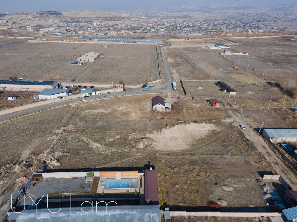  1000 քմ Բնակելի տնամերձ հողամաս  Աբովյան գյուղ Արամուս Ընդհանուր մակերես 1000 քմ 