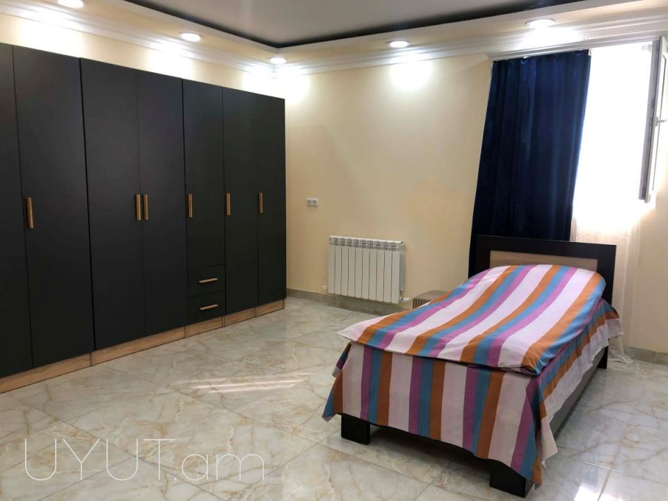 Տրվում է վարձակալության բնակարանը գտնվում է զեյթունում մինաս ավետիսյան փողոցում 15 շենքում ընդհանուր մակերեսը 78 քմ