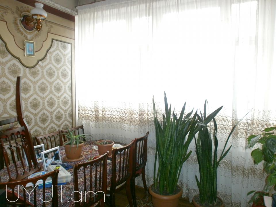 Ֆրունզեի փողոց (Գ Նժդեհ) 4 սենյակ կոդ 4035