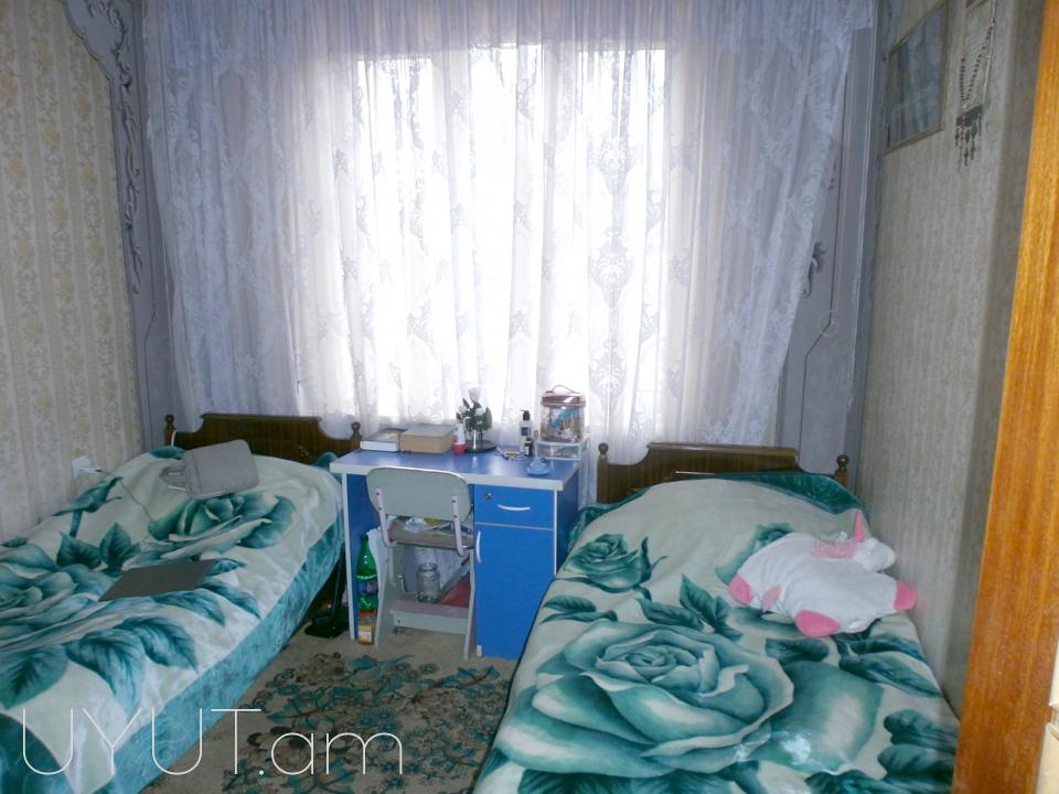 Ֆրունզեի փողոց (Գ Նժդեհ) 4 սենյակ կոդ 4035