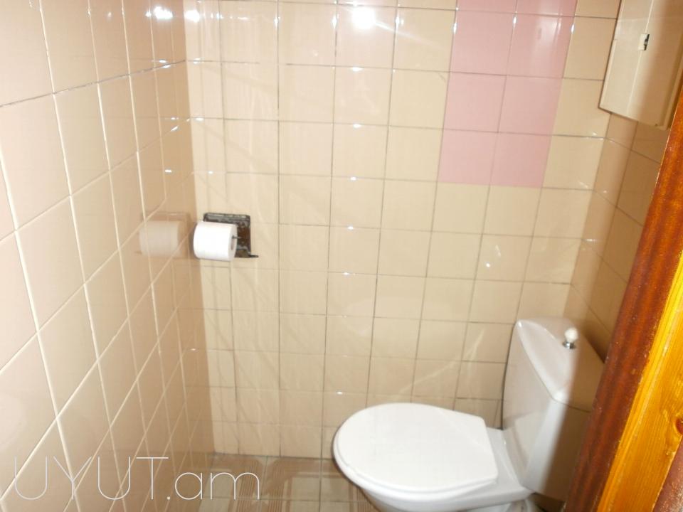 Ֆրունզեի փողոց (Գ Նժդեհ) 4 սենյակ կոդ 4035