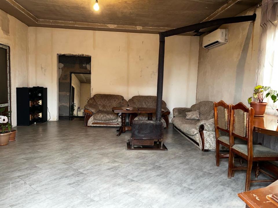Վաճառվում է շտապ: