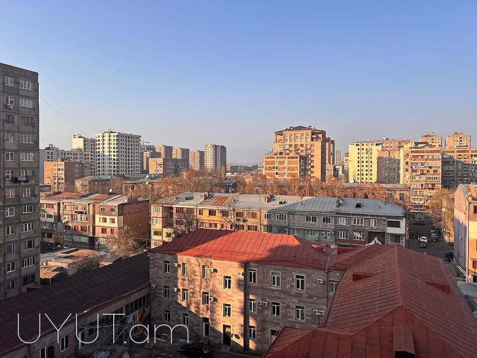 Վաճառվում է 3 սենյականոց բնակարան նորակառույց շենքում ՝ Կոմիտասի պողոտայում