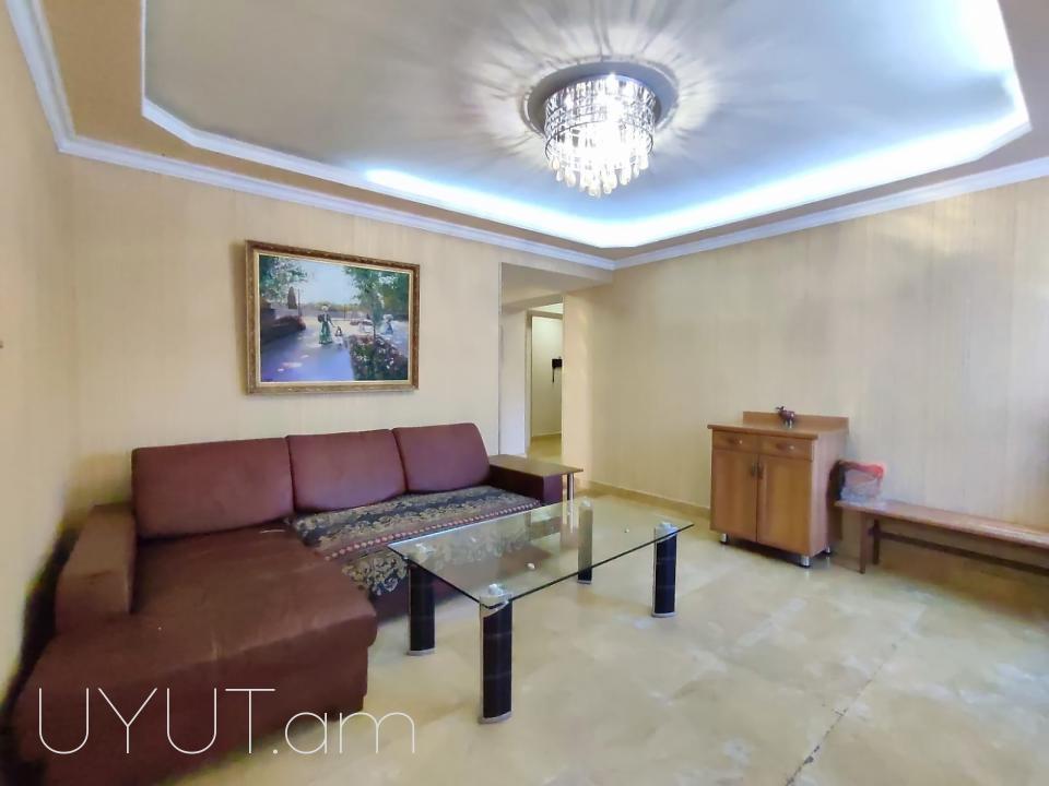 Վաճառվում է 3 սենյականոց բնակարան Պետրոս Դուրյան թաղամասում ՝ Ավանում։