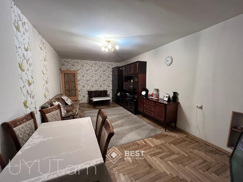 Էրեբունիում Արցախի պողոտայում, վաճառվում է 4 սենյականոց բնակարան