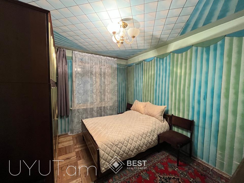 Էրեբունիում Արցախի պողոտայում, վաճառվում է 4 սենյականոց բնակարան