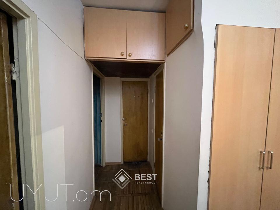 Էրեբունիում Արցախի պողոտայում, վաճառվում է 4 սենյականոց բնակարան