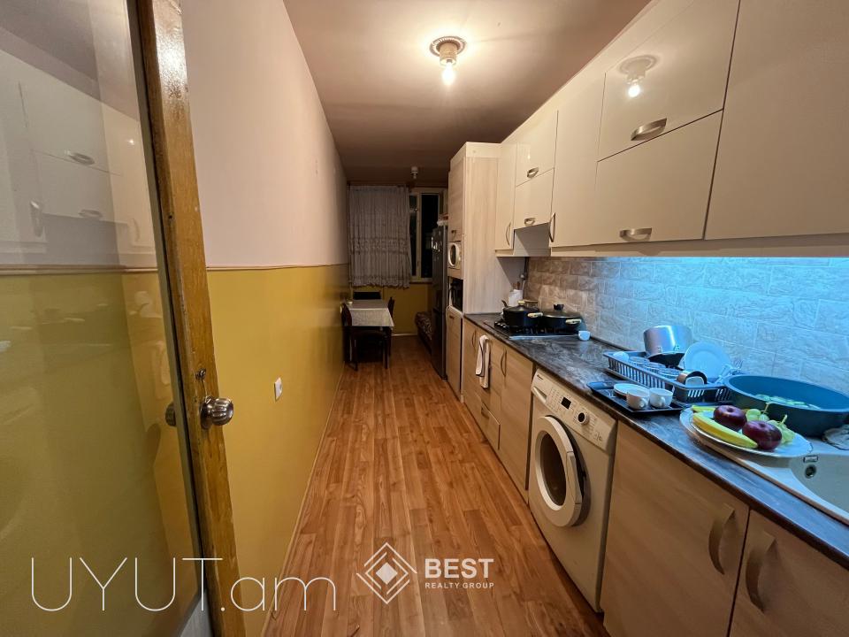 Էրեբունիում Արցախի պողոտայում, վաճառվում է 4 սենյականոց բնակարան