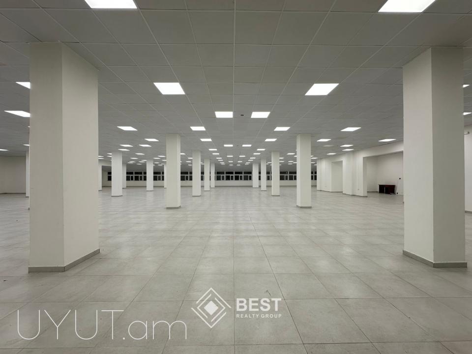 Դավթաշենում, նորակառույց շենքի առաջին հարկում, վաճառվում է ընդարձակ, բազմաֆունկցիոնալ գույք