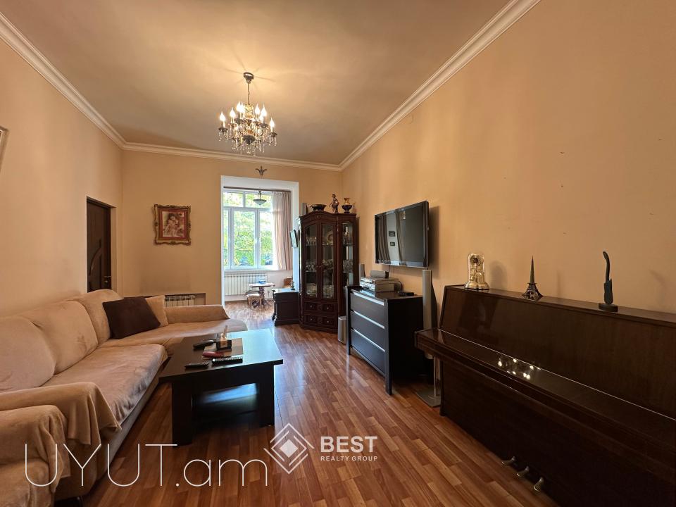 Կիևյան փողոցում, վարձով է տրվում լուսավոր և արևոտ բնակարան
