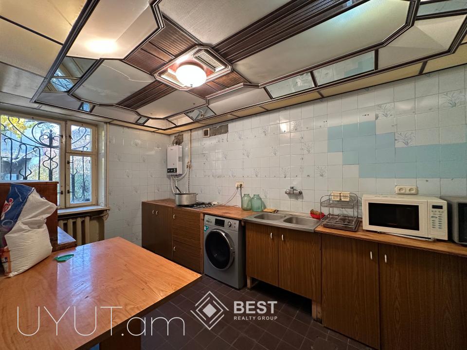 Առինջի լավագույն հատվածներից մեկում, վաճառվում է ընդարձակ առանձնատուն