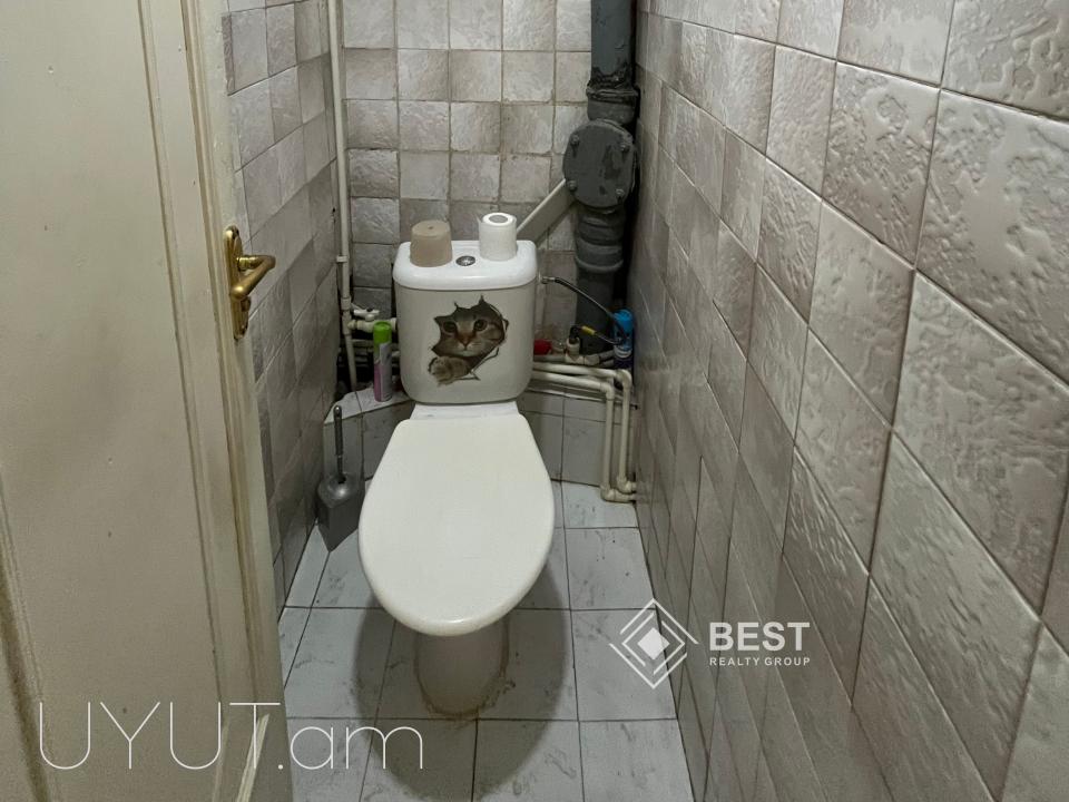 Էրեբունիում ` Արցախի պողոտայում, վարձով է տրվում 2 սենյակը 3 դարձրաց բնակարան