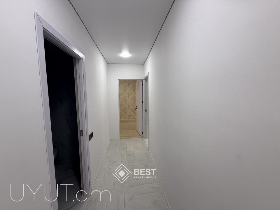 Աջափնյակում, Նորաշեն թաղամասում վաճառվում է 2 սենյականոց բնակարան