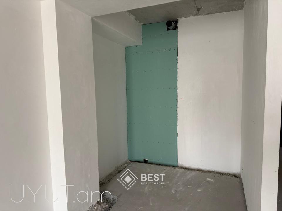 Արաբկիրում ` Նորակառույց շենքում, վաճառվում է 3 սենյականոց բնակարան 