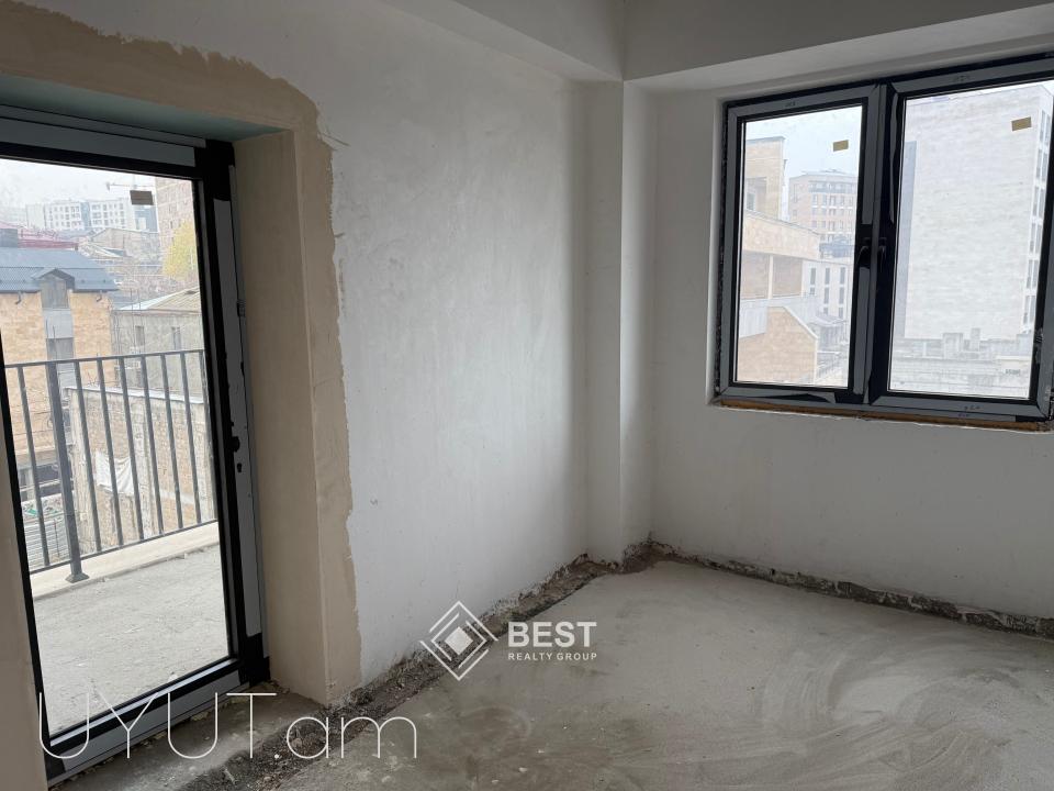 Արաբկիրում ` Նորակառույց շենքում, վաճառվում է 3 սենյականոց բնակարան 