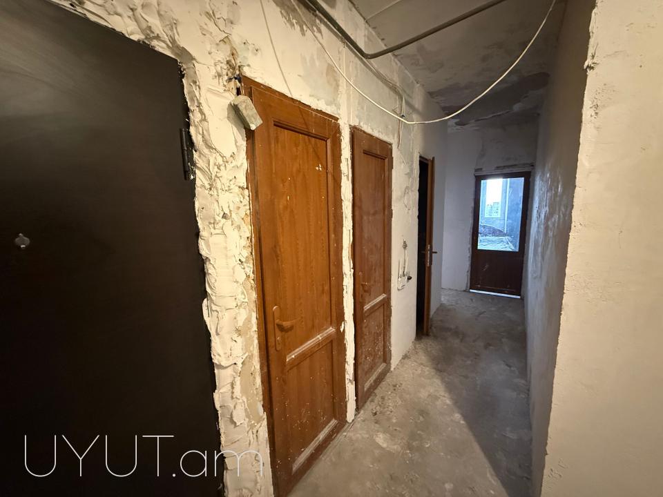  Աջափնյակում ` Նորաշեն թաղամասում, վաճառվում է 3 սենյականոց բնակարան 