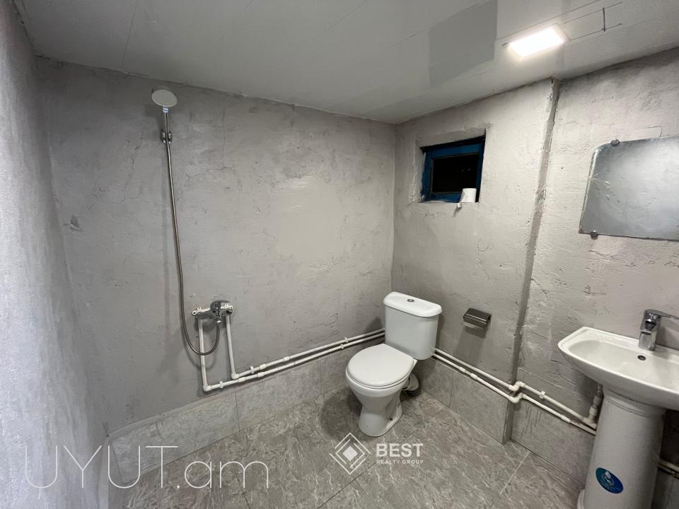 Էրեբունիում, Սասունցի Դավիթ փողոցում, վարձով է տրվում 1 սենյականոց քարե տուն
