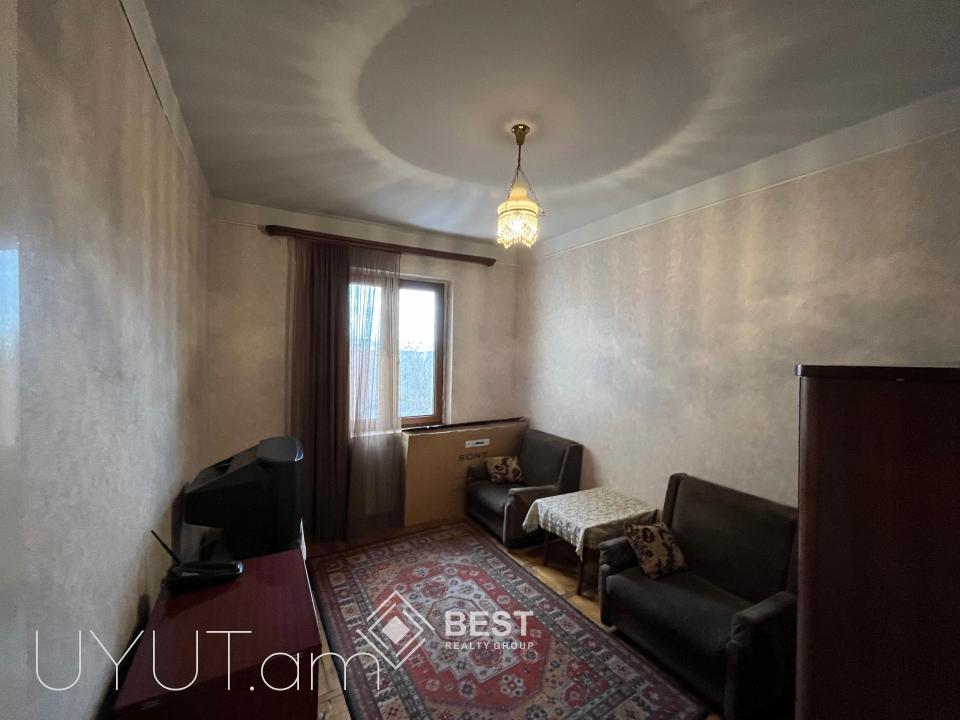 Սողոմոն Տարոնցի փողոցում` մետրոյի հարևանությամբ, վաճառվում է 4 սենյականոց բնակարան