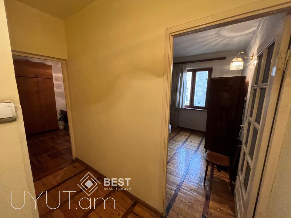 Սողոմոն Տարոնցի փողոցում` մետրոյի հարևանությամբ, վաճառվում է 4 սենյականոց բնակարան