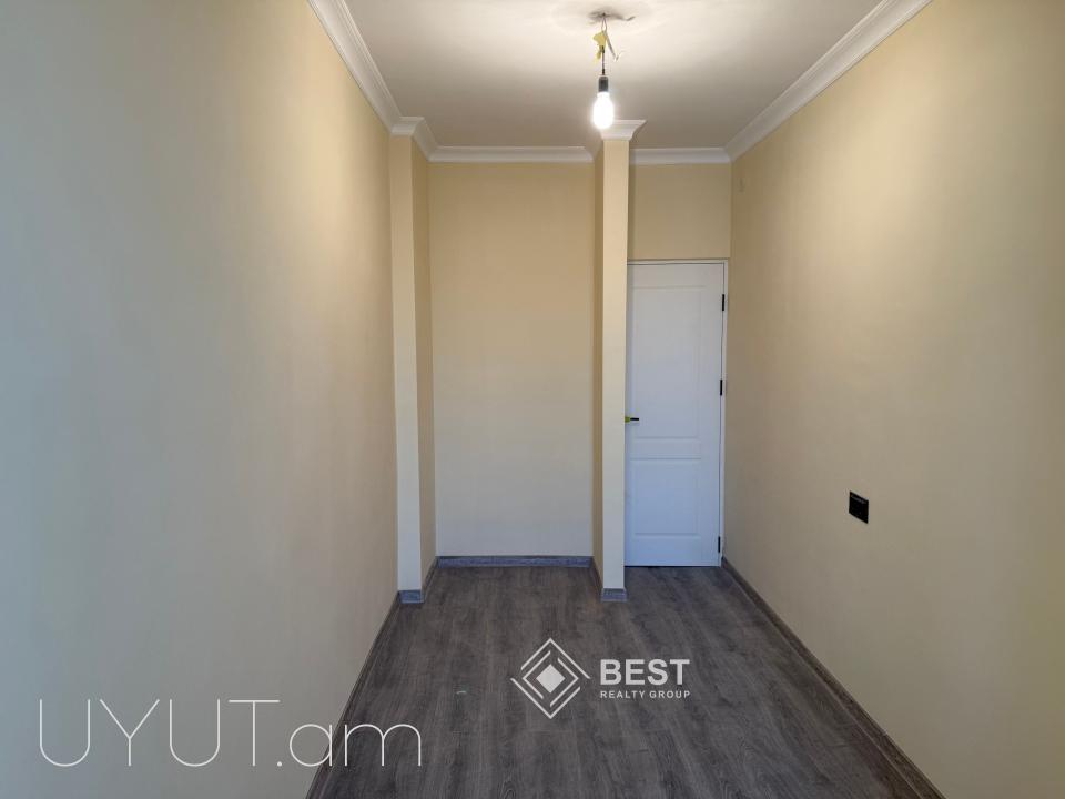 Զեյթունում Ահարոնյան փողոցում, քարե շենքում, վաճառվում է 2 սենյականոց բնակարան 
