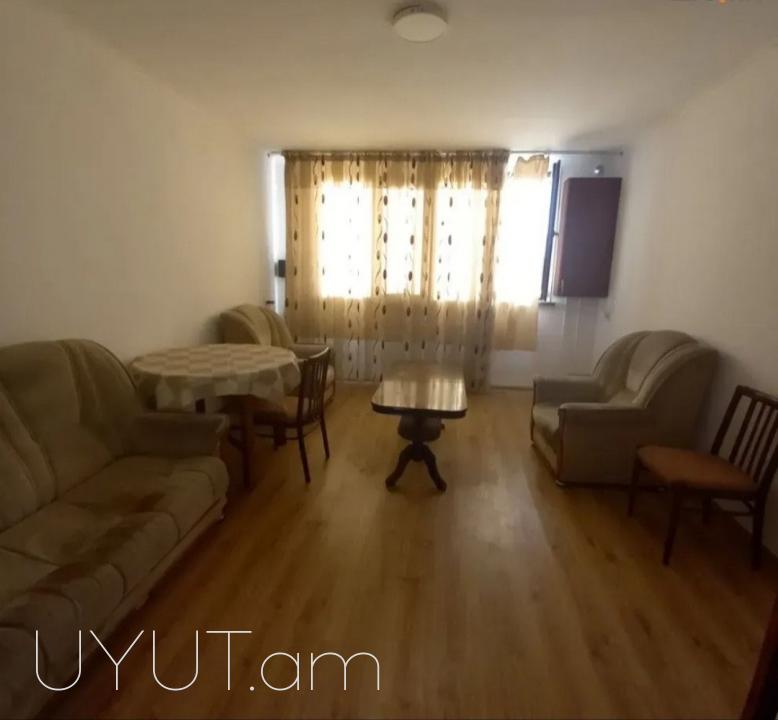 Վաճառվում է 2 սենյականոց բնակարան Կենտրոնում` Այգեստանում