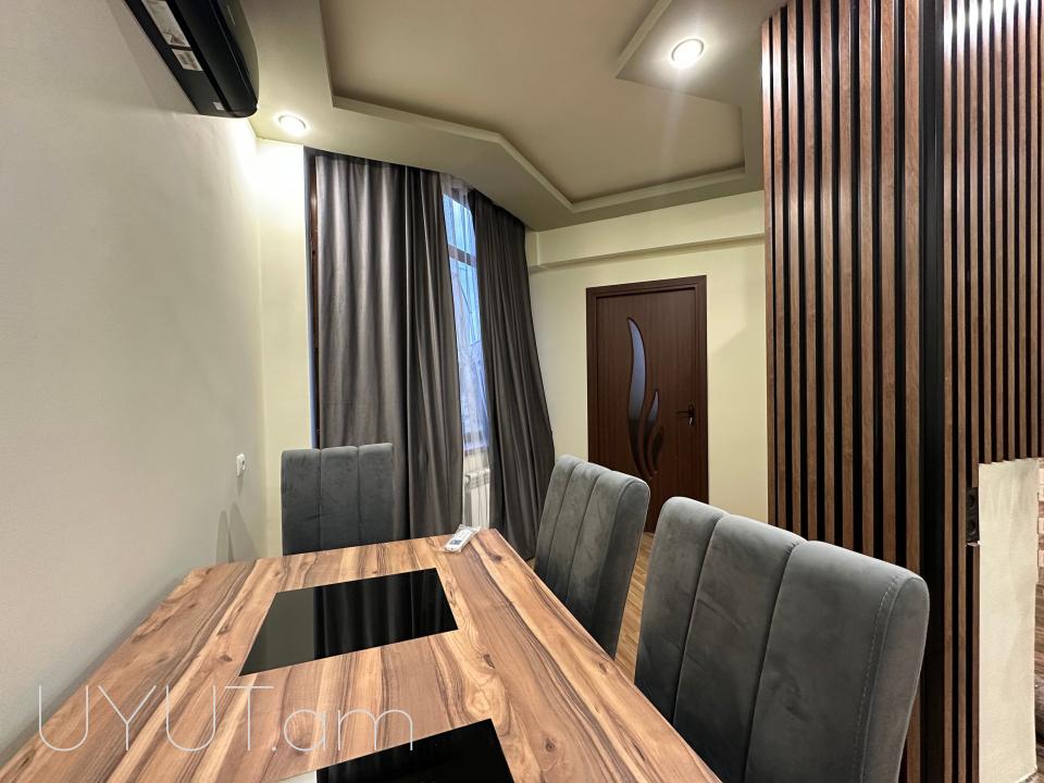 Գարաժ մոլի հարևանությամբ, նորակառույց շենքում վարձով է տրվում չբնակեցված բնակարան: