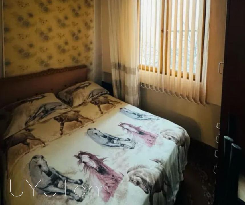 Երևան մոլի հարևանությամբ վաճառվում է 3 սենյականոց բնակարան