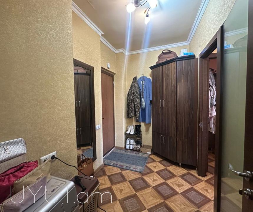 Կենտրոնում ` Տիգրան Մեծ պողոտայում, վաճառվում է 2 սենյականոց բնակարան