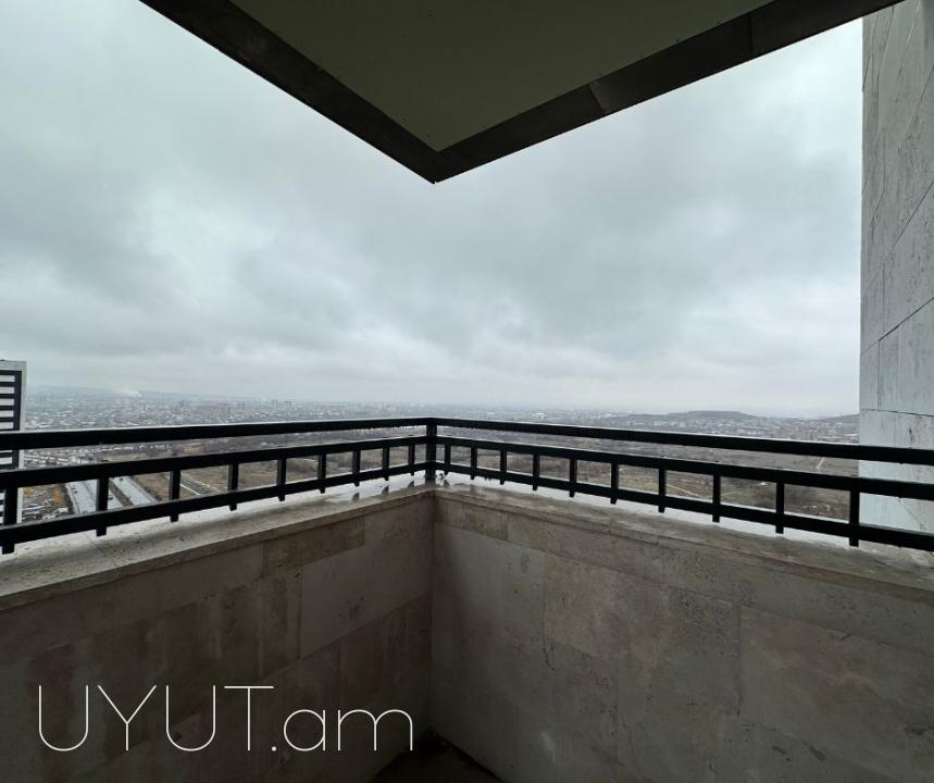 Երևան պարկի հարևանությամբ, նորակառույց շենքում վաճառվում է ընդարձակ 4 սենյականոց բնակարան 