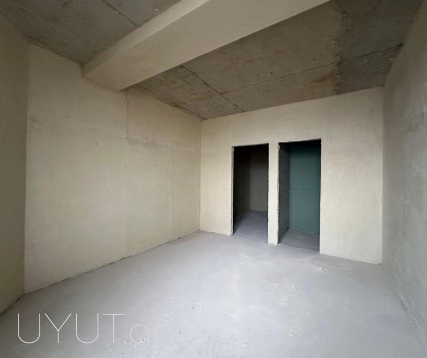 Երևան պարկի հարևանությամբ, նորակառույց շենքում վաճառվում է ընդարձակ 4 սենյականոց բնակարան 