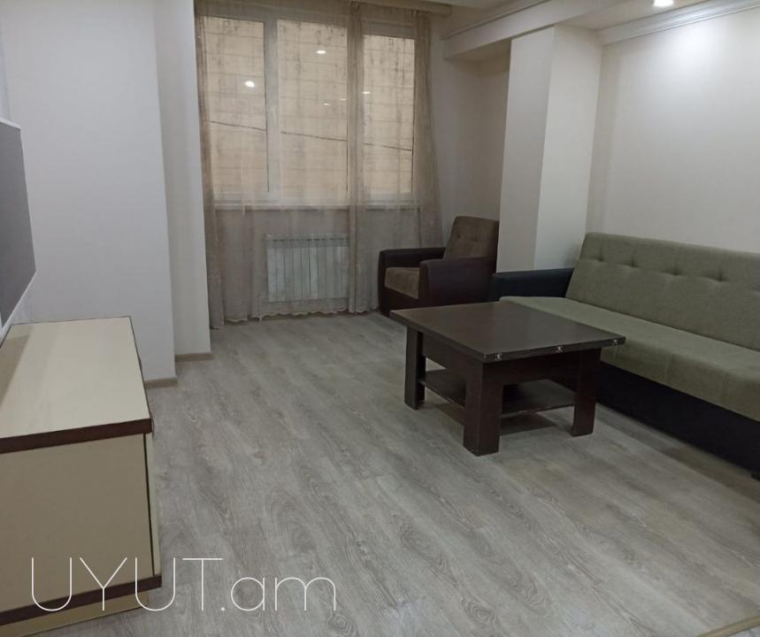 Աջափնյակում՝ Yerevan City-ի հետնամասում, վարձով է տրվում 2 սենյականոց  բնակարան