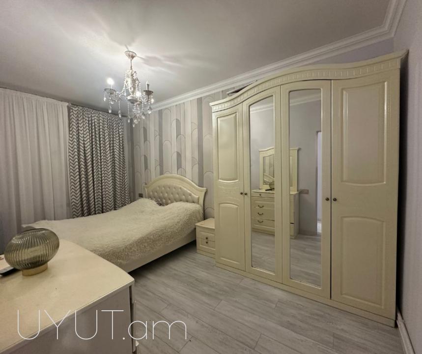 Վաճառվում է նոր վերանորոգված, լուսավոր  3 սենյականոց բնակարան 