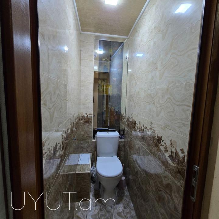 Վաճառվում է 4 սենյականոց բնակարան Մանթաշյան փողոցում