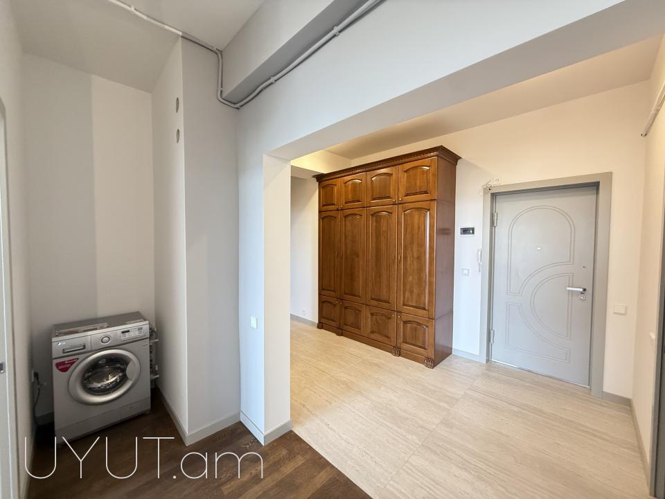 Հր. Քոչար փողոցում, նորակառույց շենքում , վաճառվում է 3 սենյականոց բնակարան