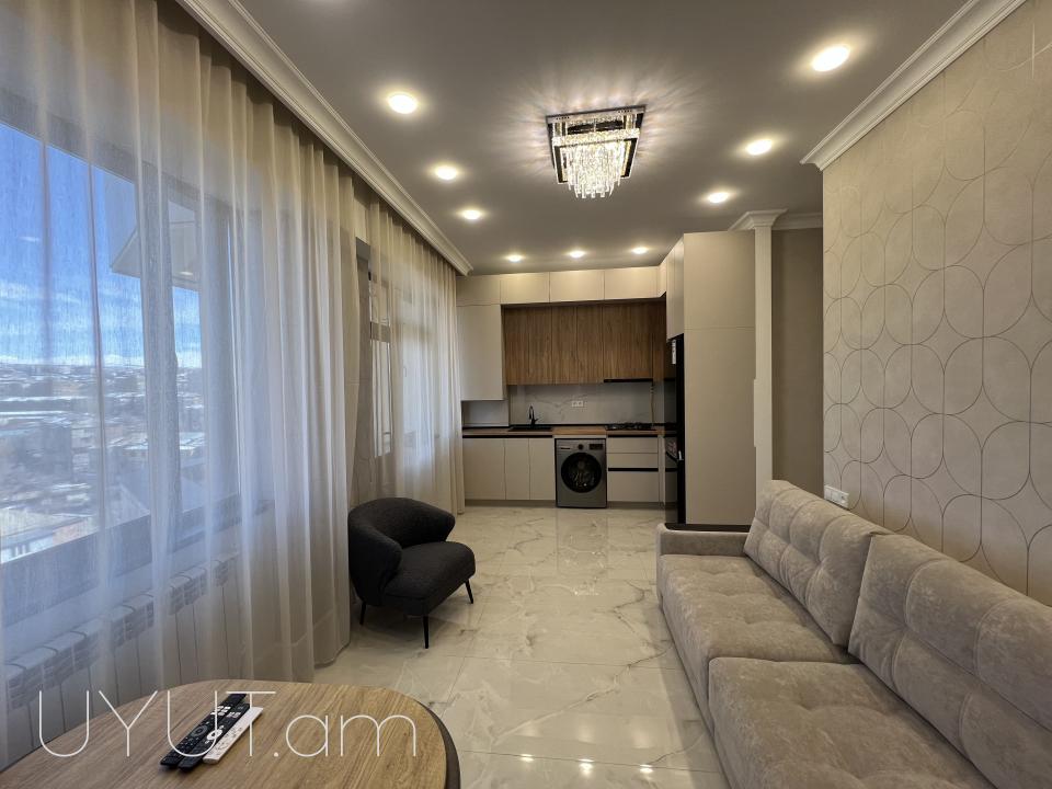 Նոր Նորքում ՝ Գյուրջյան փողոցում վաճառվում է 3 սենյականոց լուսավոր բնակարան