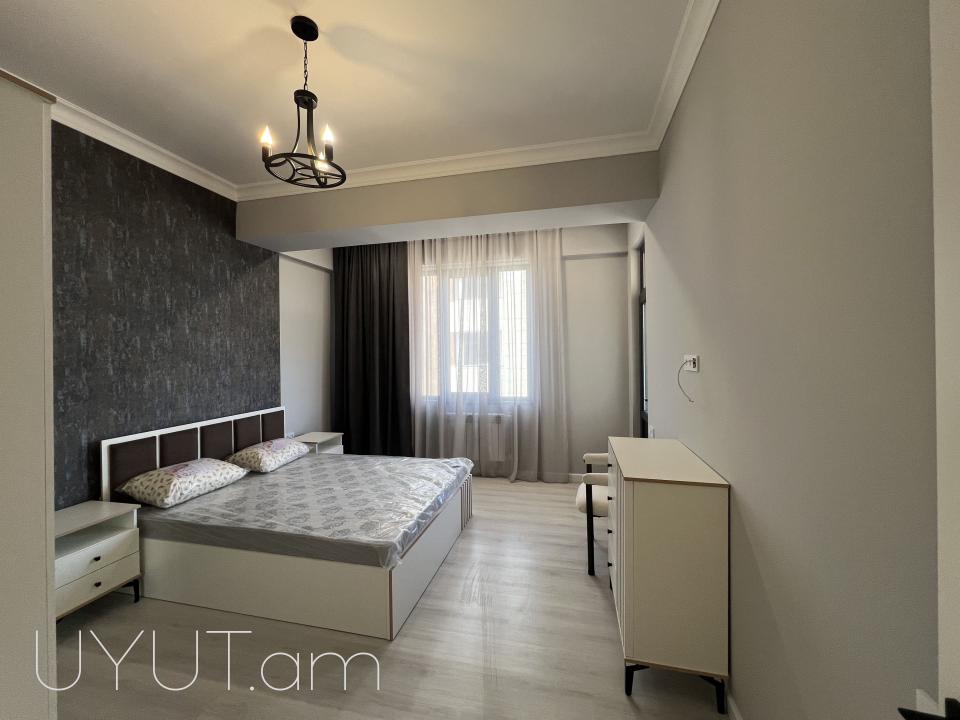 Նոր Նորքում ՝ Գյուրջյան փողոցում վաճառվում է 3 սենյականոց լուսավոր բնակարան