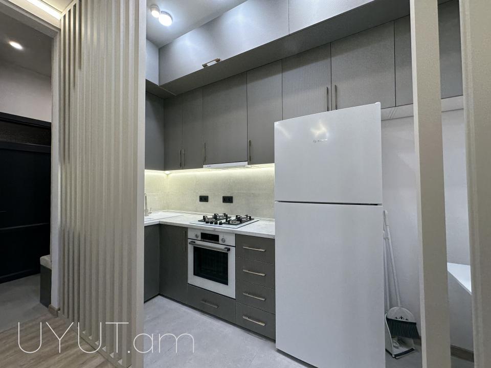 Դեմիրճյան փողոցում, վաճառվում է լուսավոր բնակարան