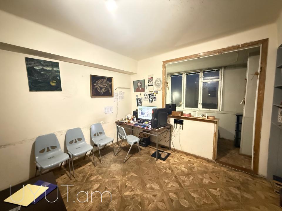 Աղբյուր Սերոբ փողոցում վաճառվում է 2 սենյականոց բնակարան
