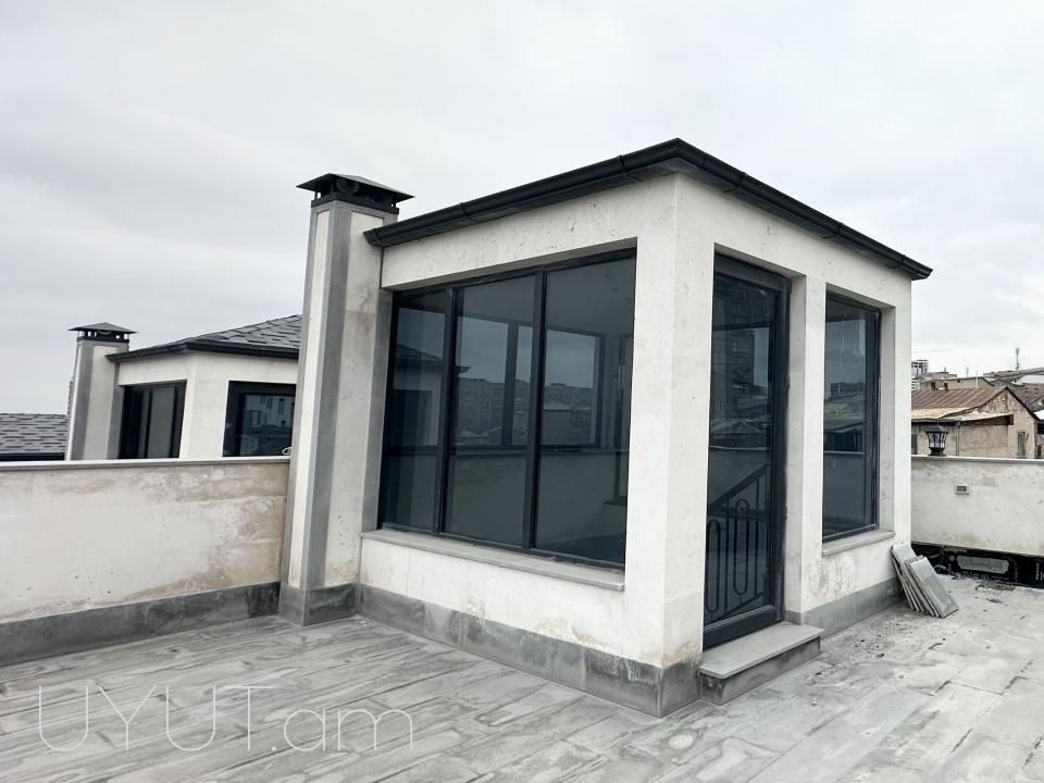 Վարձով է տրվում 2 հարկանի կոմերցիոն տարածք, Գոգոլի փողոցում