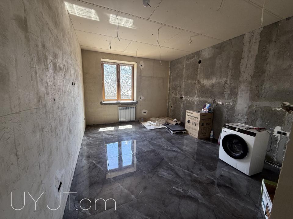 Վաճառվում է շքեղ առանձնատուն Ավան Առինջում