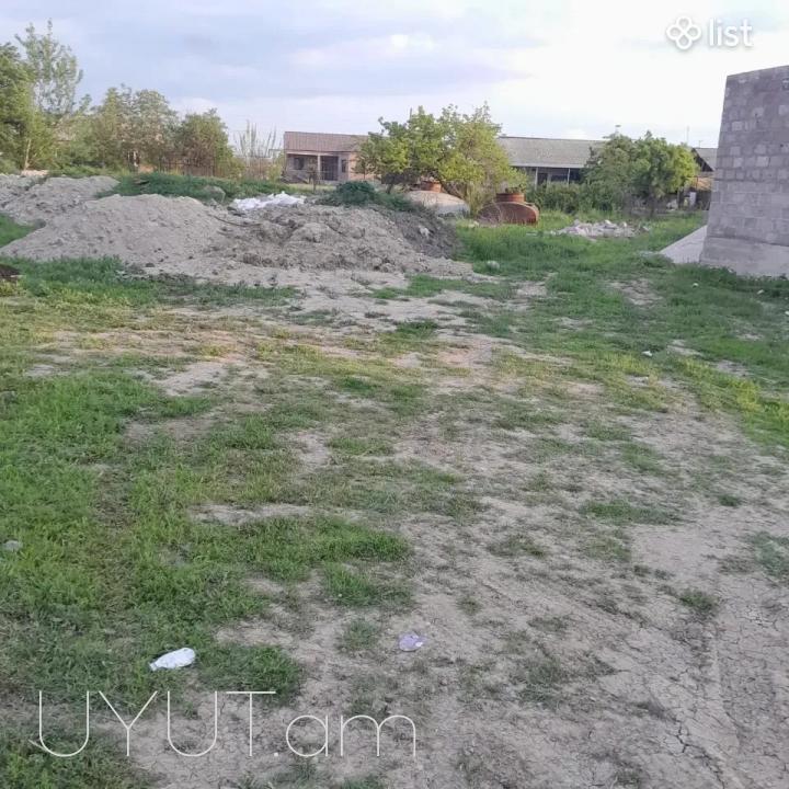 Վաճառվում է 1100 քմ մակերեսով հողատարածք 
