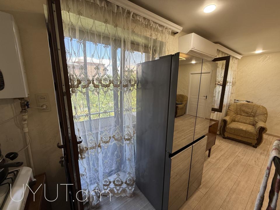 Էրեբունիում ՝ Արցախի պողոտայում վաճառվում է 2 սենյականոց բնակարան